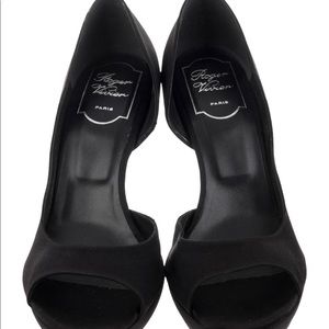 Roger Vivier D’Orsay Pumps 7.5